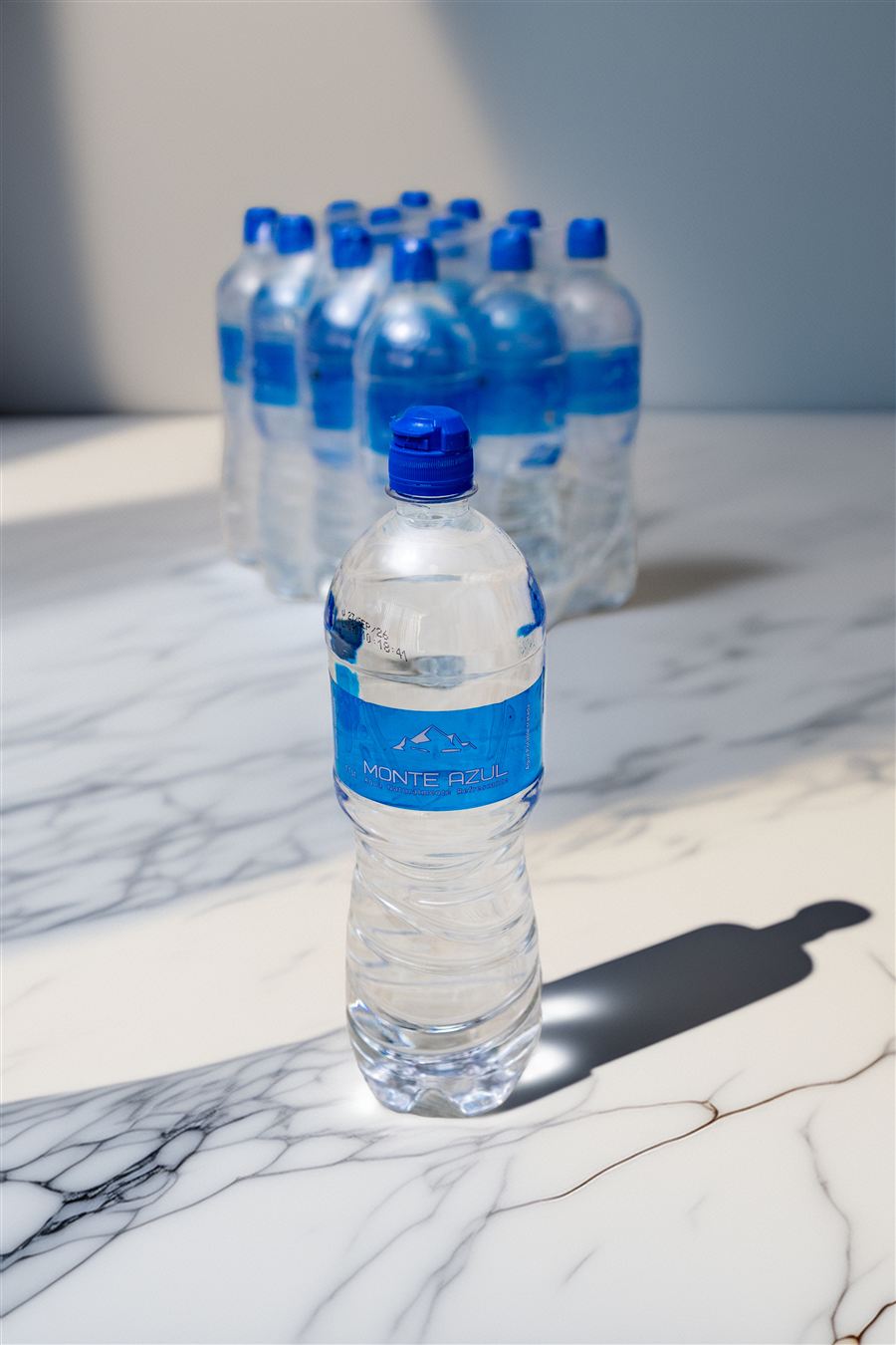 Botella de Agua Monte Azul de 1.1 litros con tapa sport