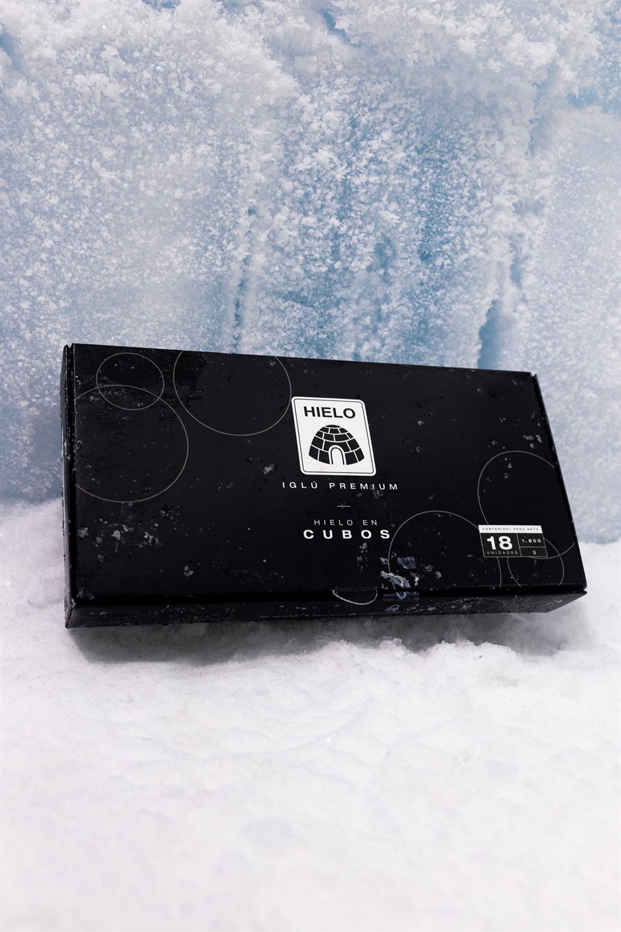 Estuche negro Iglú Premium de Hielo Monte Azul en cubos